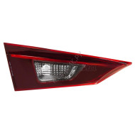 Фонарь в крышку багажника MAZDA 3/AXELA 13- лев 4D SAT